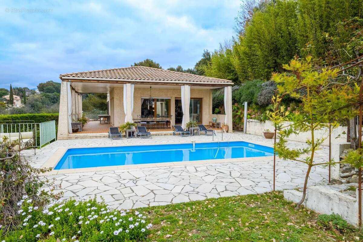 Maison à CAGNES-SUR-MER