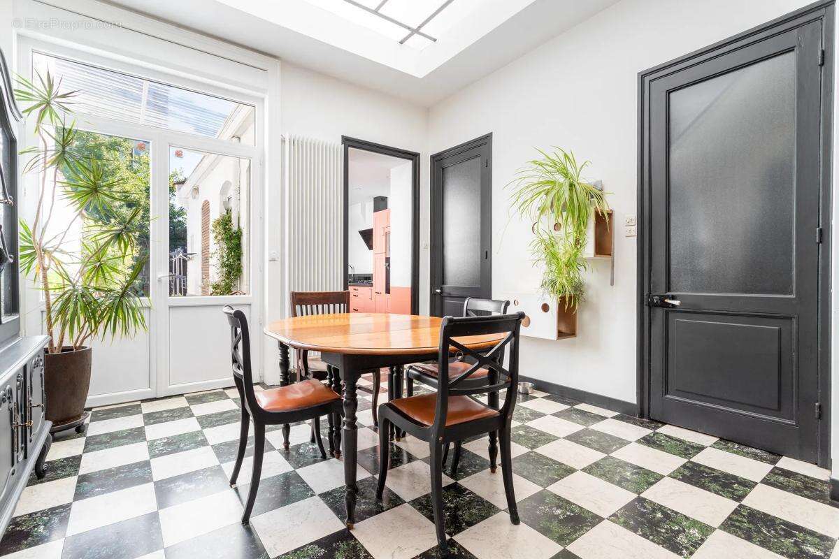 Maison de 4 pièces de 120 m² à Roubaix - photo 3