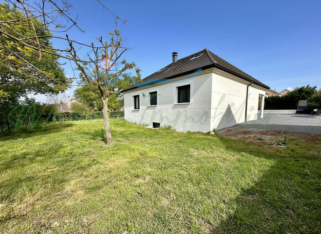 Maison à FRENEUSE