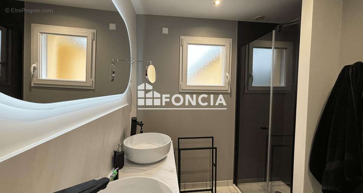 Maison à NOYAL-SUR-VILAINE