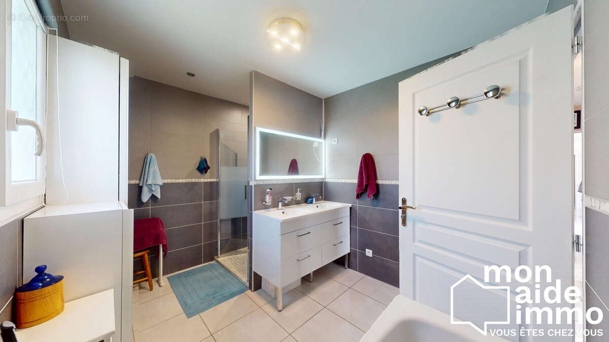 Maison à CASTELJALOUX