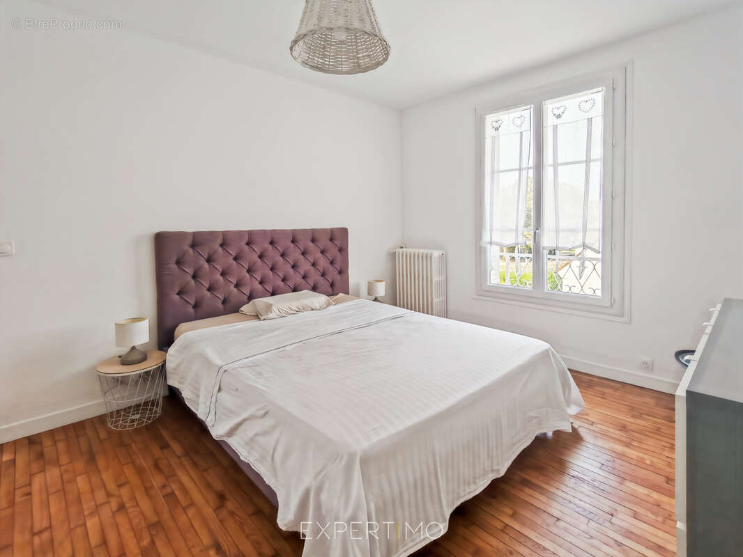 Maison de caractère rénovée avec jardin, véranda et garage - photo 12