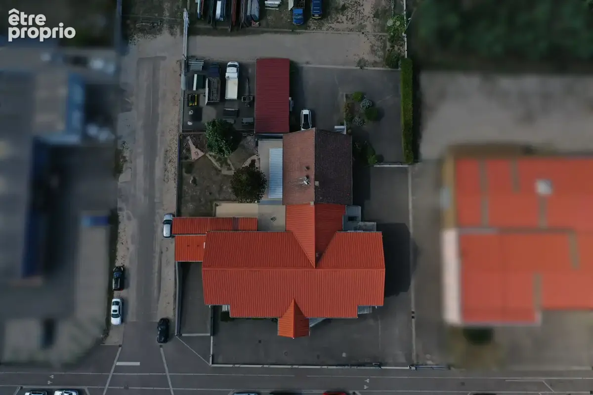 Immeuble de 1309m2 sur 21 ares - photo 6
