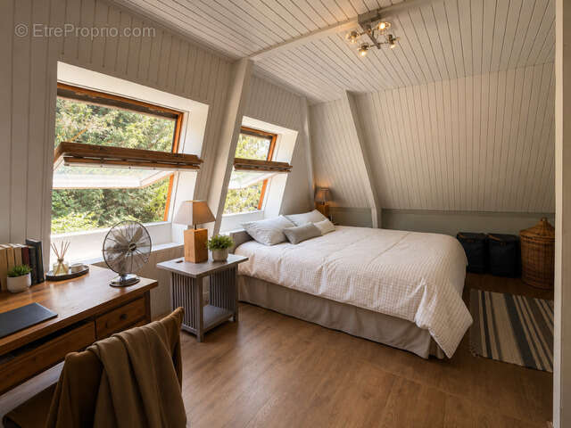 Maison d'architecte au coeur d'un domaine prive - photo 10