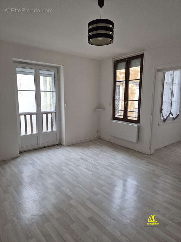 séjour - Appartement à CHARLEVILLE-MEZIERES
