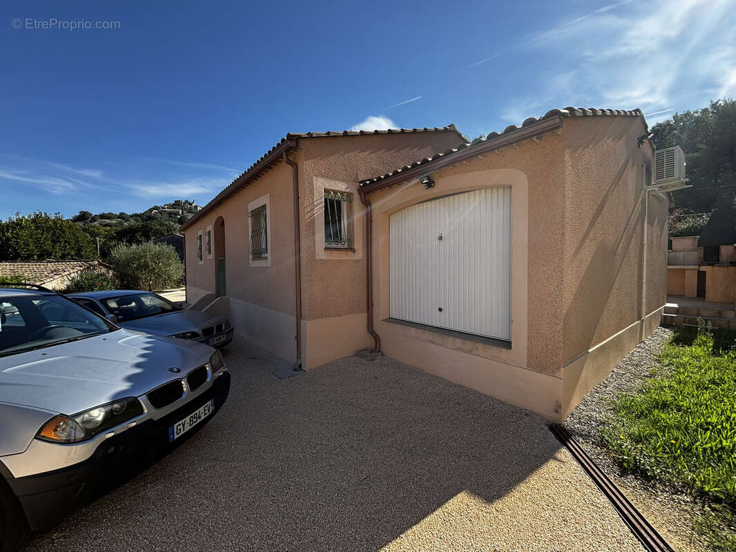 Maison à ENTRECHAUX