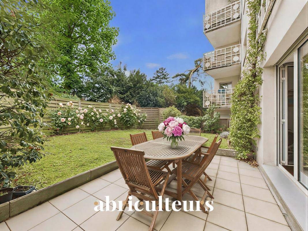 Appartement à LA CELLE-SAINT-CLOUD