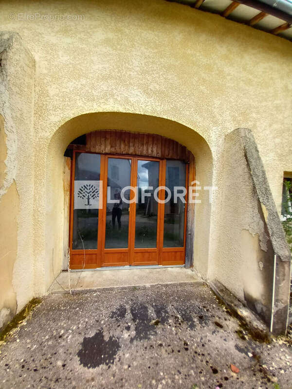 Maison à DOUCIER