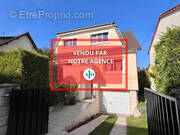 Maison à SARTROUVILLE