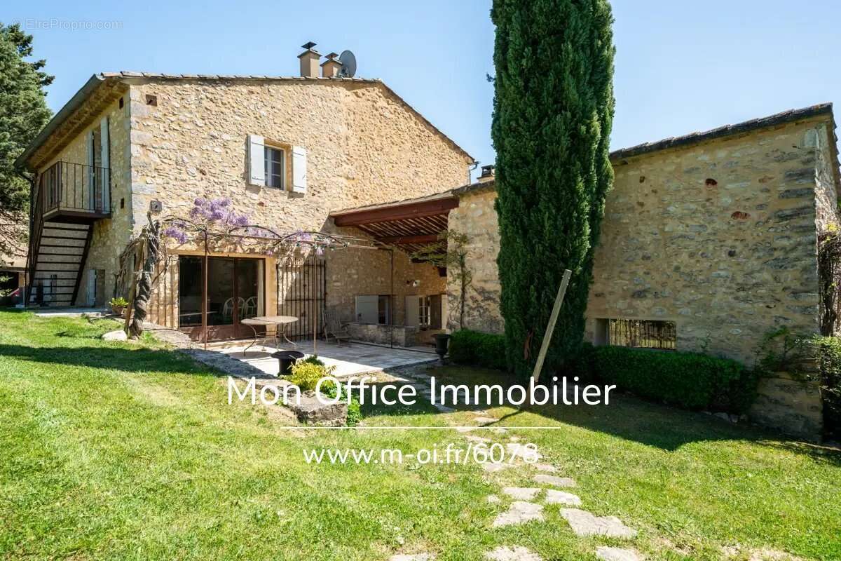 Maison à ROUSSILLON