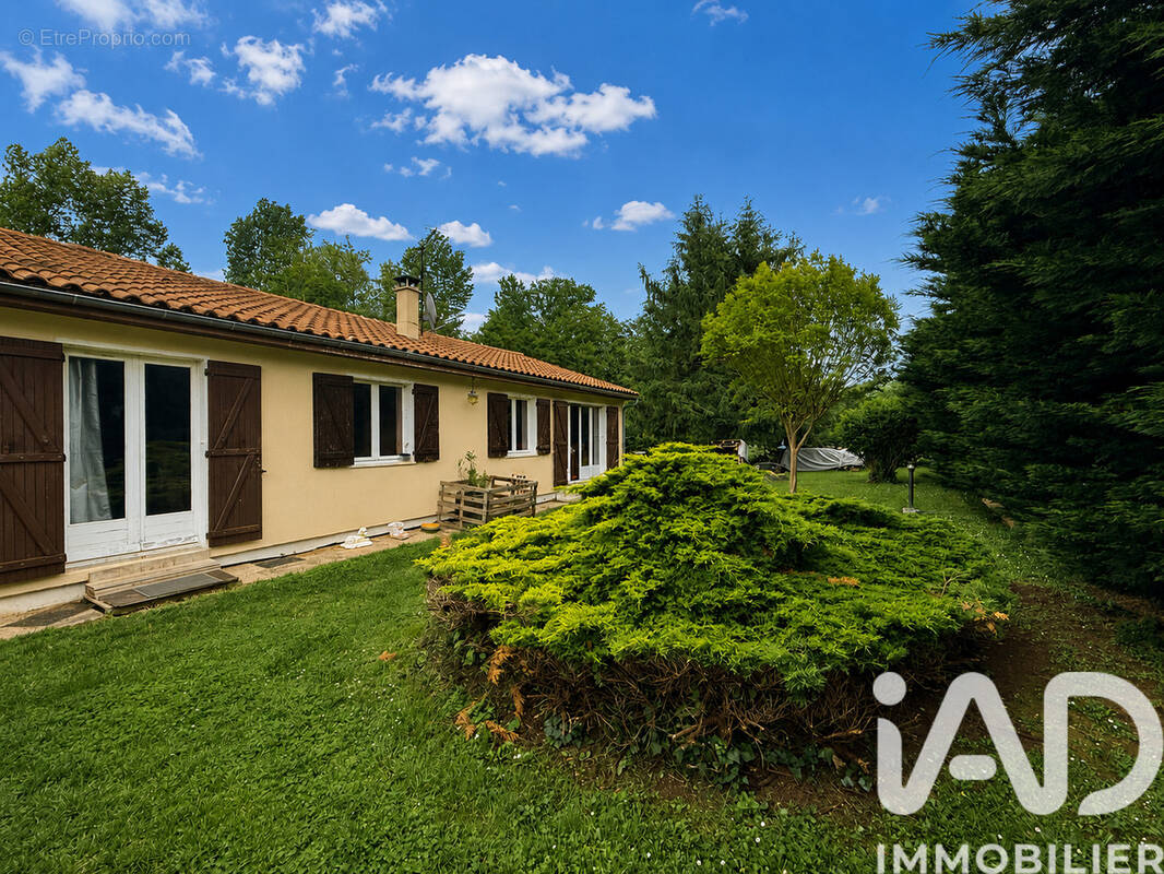 Photo 1 - Maison à SAINT-MARTIAL