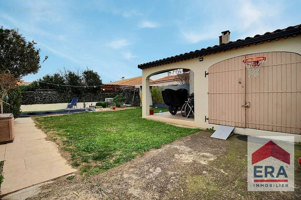 Maison à LE PONTET
