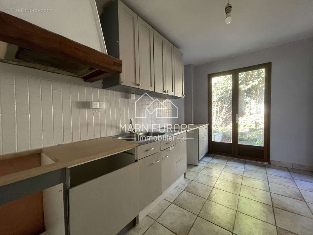 Appartement à VILLIERS-SUR-MORIN