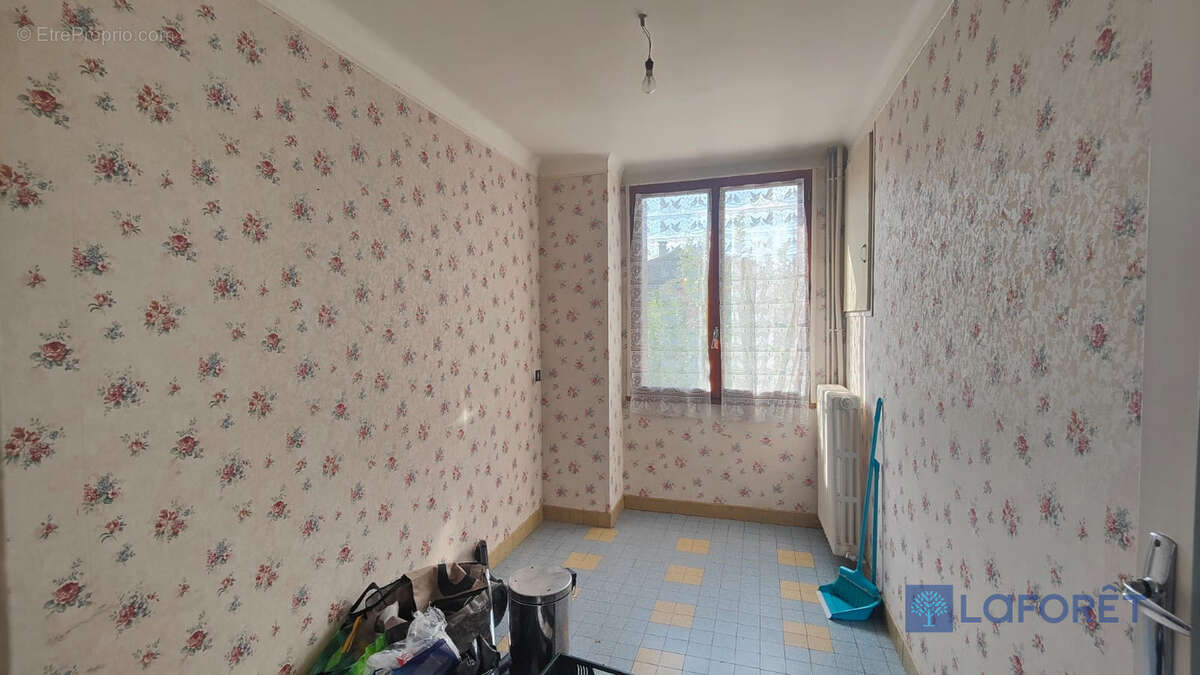 Maison à OLLAINVILLE