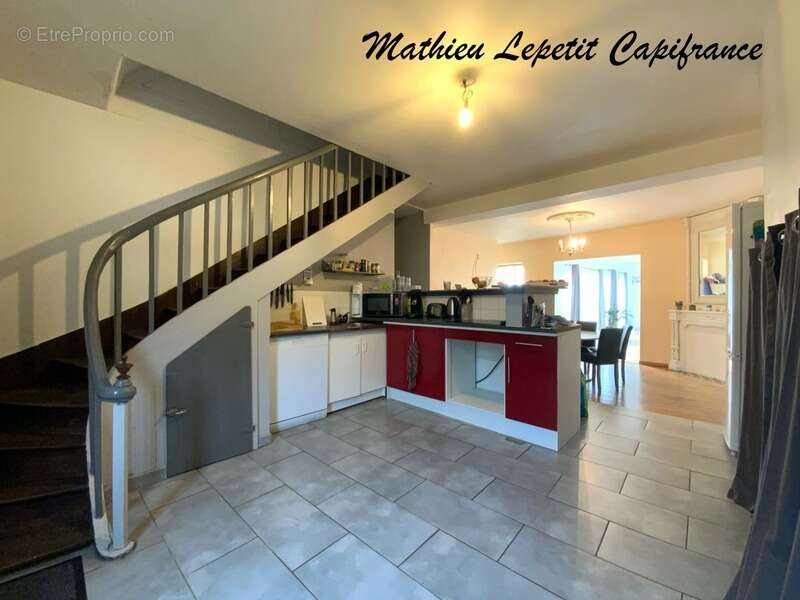 Dpt Dordogne (24), à vendre proche de SAVIGNAC LES EGLISES maison P7  138 M² sur terrain 460 M² - photo 3