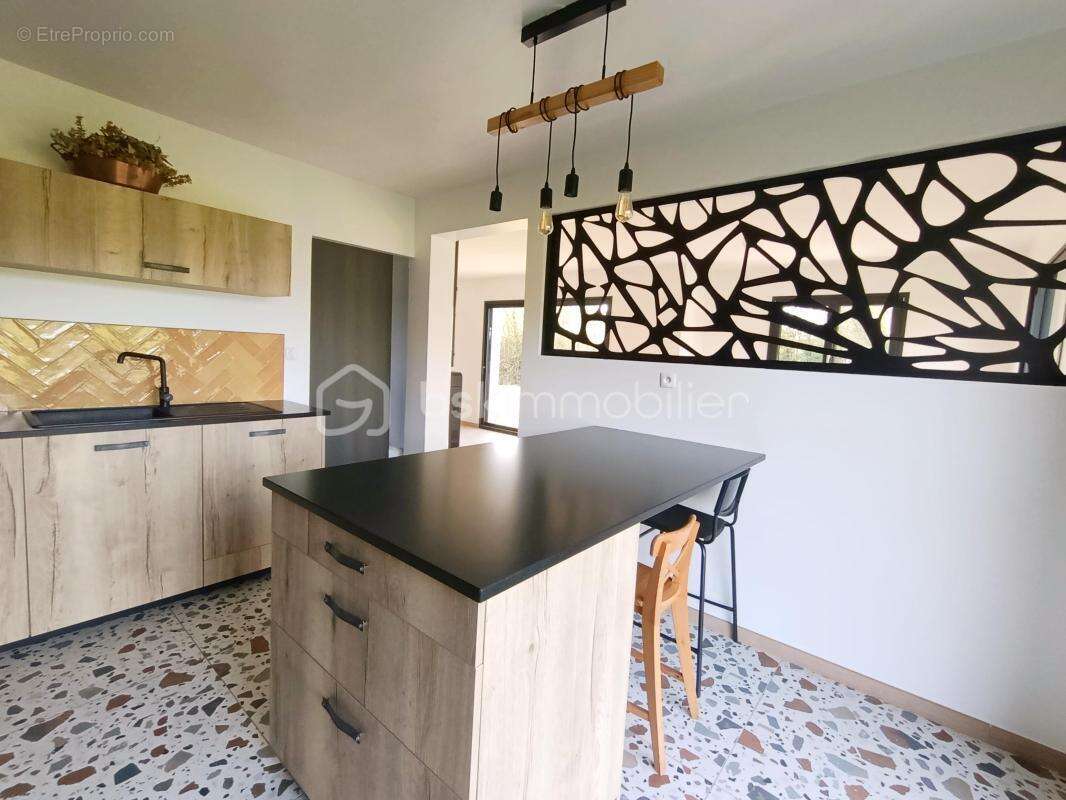 Maison à LE MOLAY-LITTRY