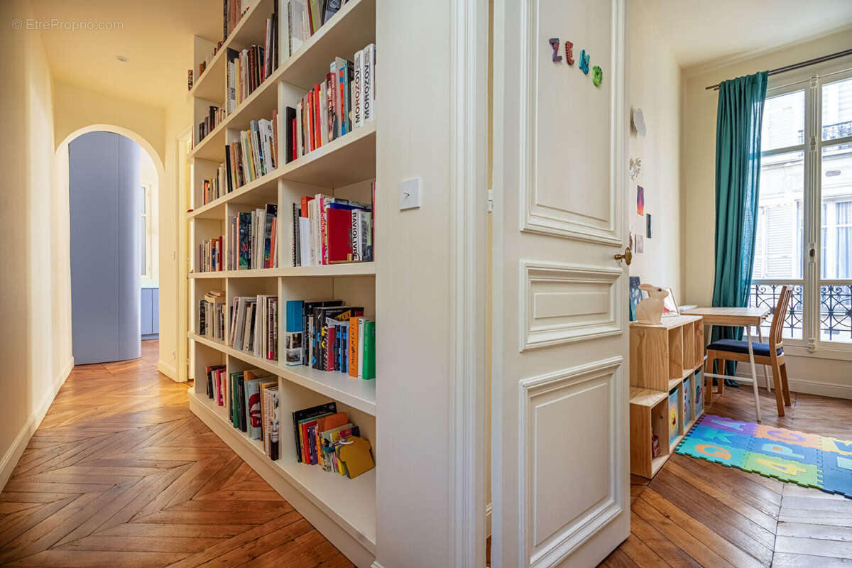 Appartement à PARIS-10E
