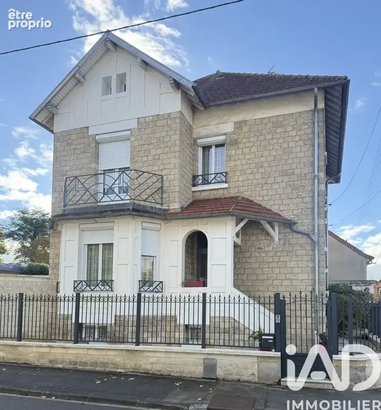 Photo 1 - Maison à COMPIEGNE