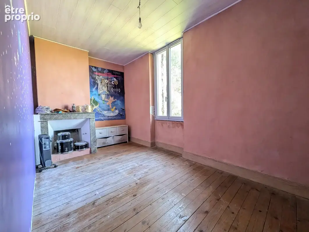 Jolie maison de village en pierre avec grand jardin  et dépendances - photo 13