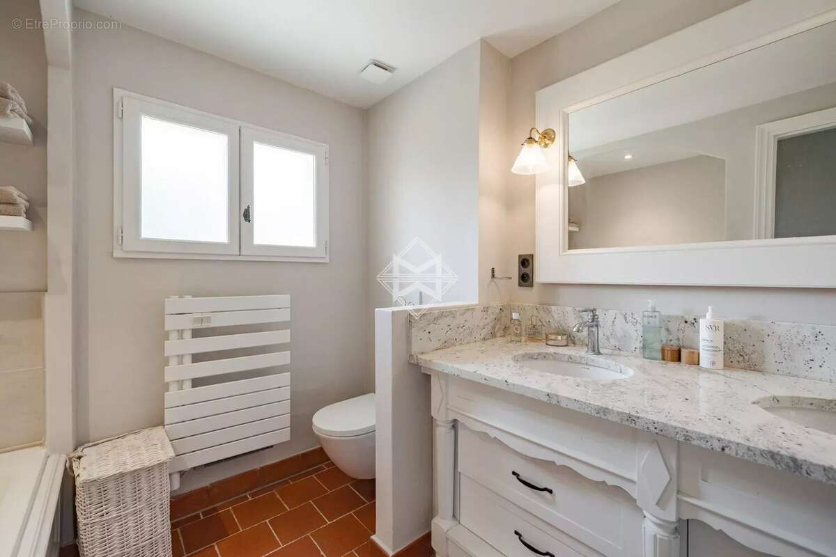 Appartement à LA MOTTE