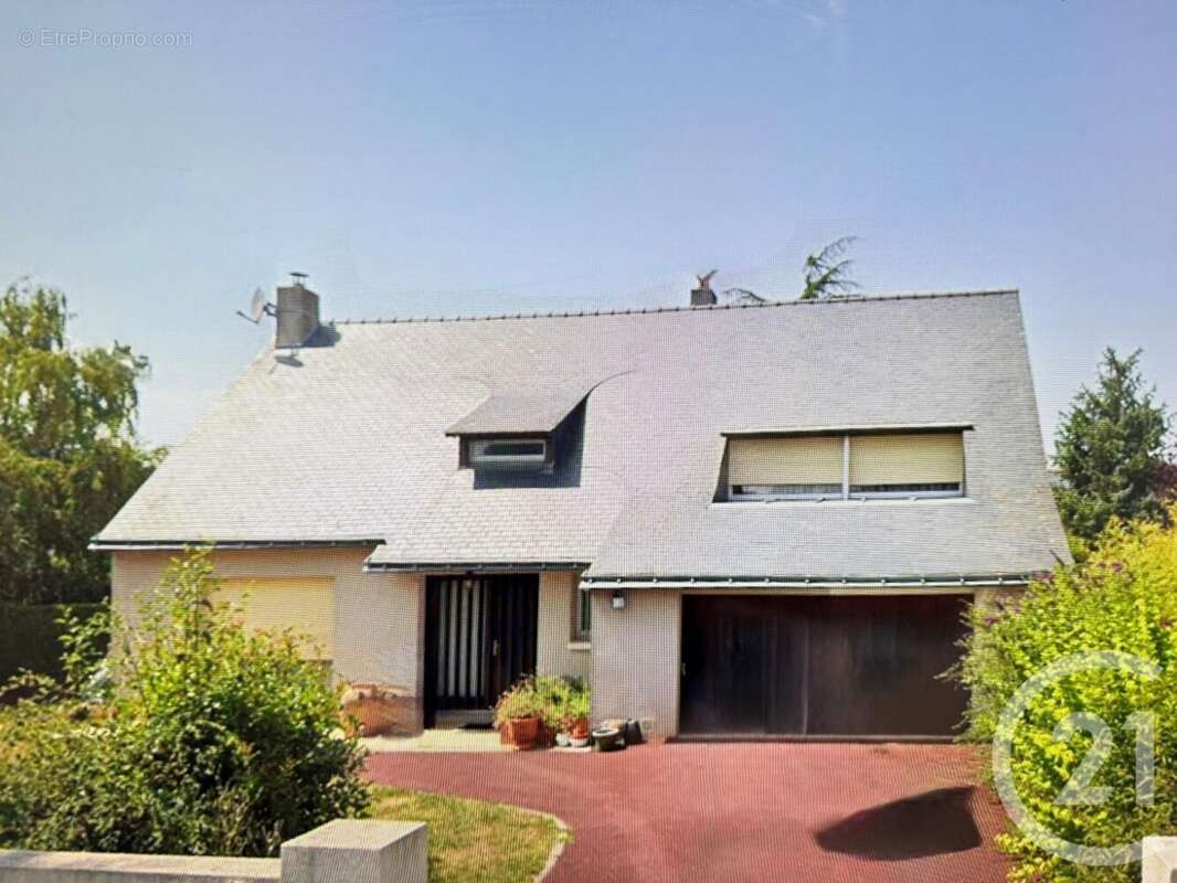 Maison à BOUCHEMAINE