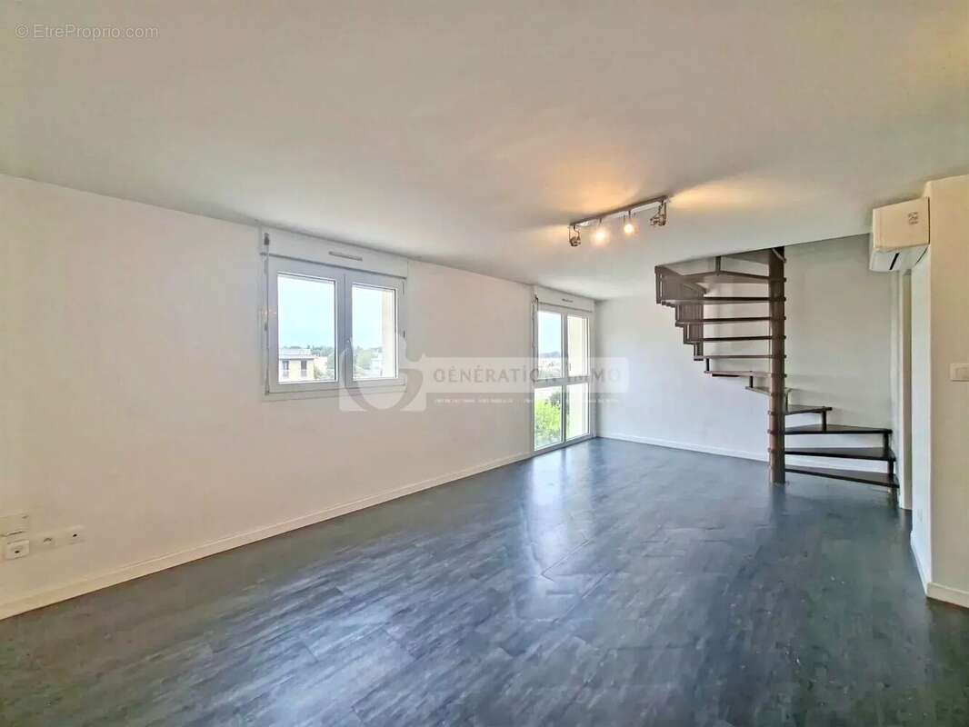 Arles - Duplex lumineux avec garage en résidence sécurisée - photo 8