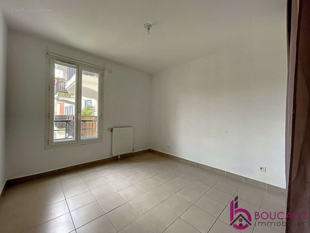 Appartement à LE PLESSIS-ROBINSON