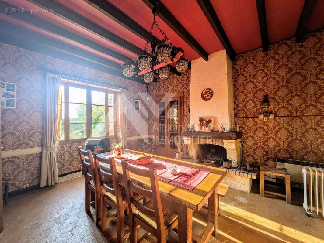 Maison à SAINT-JUST-DE-CLAIX