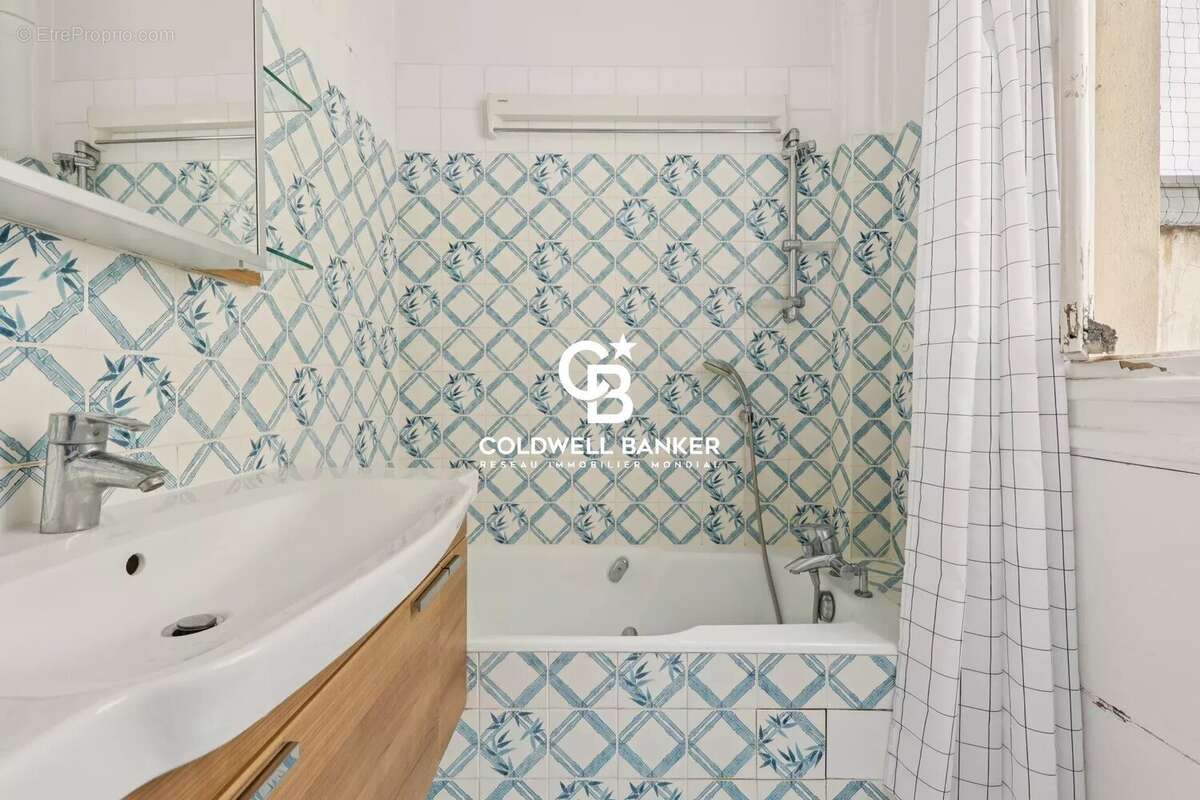 Appartement à PARIS-7E