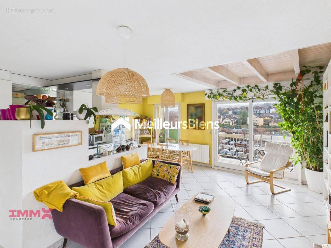 Appartement à LA ROCHE-SUR-FORON