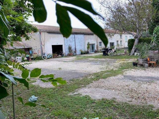 Terrain à SAINT-REMY-DE-PROVENCE