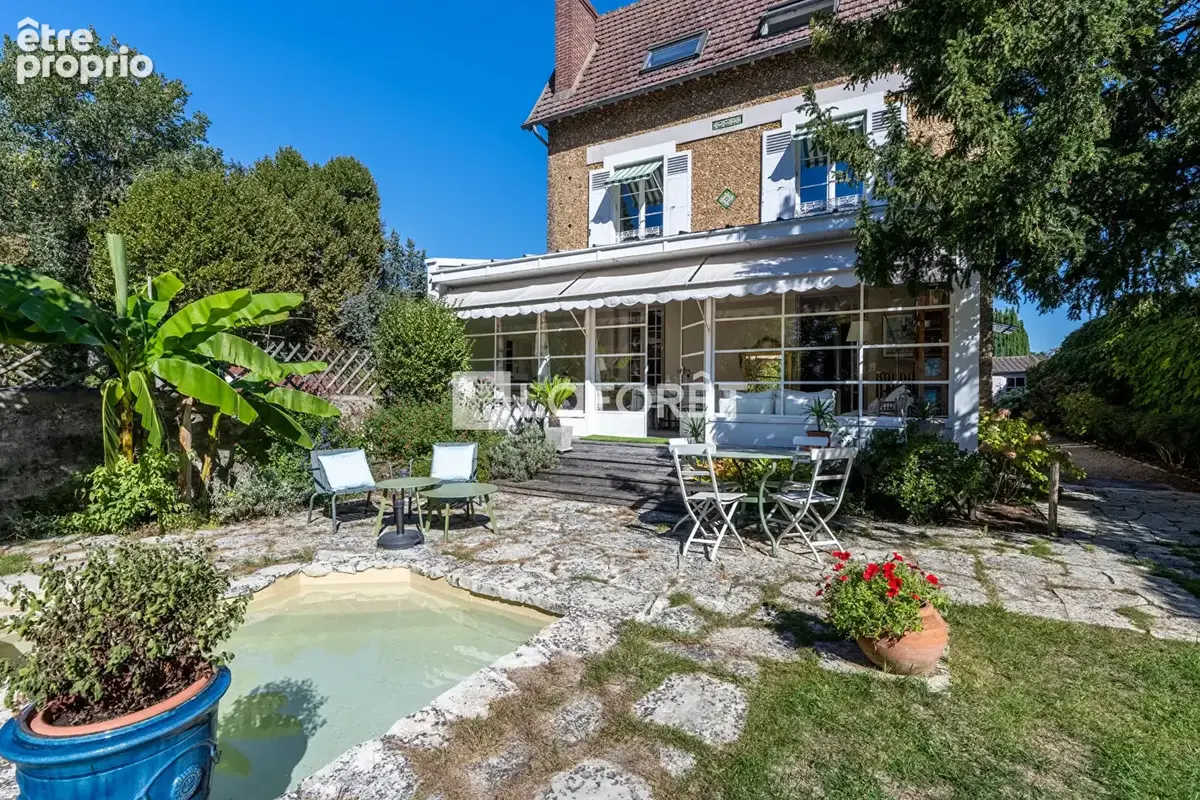 Photo Maison à Medan au prix de 735 000€