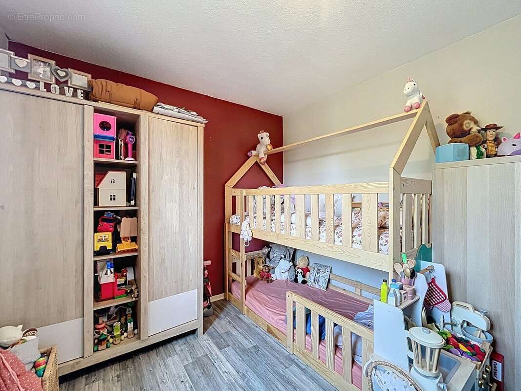 Appartement à LE PONT-DE-CLAIX