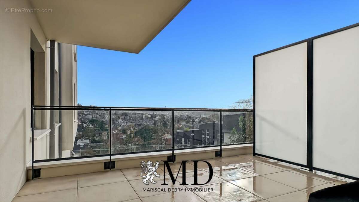 Appartement à MONT-SAINT-AIGNAN