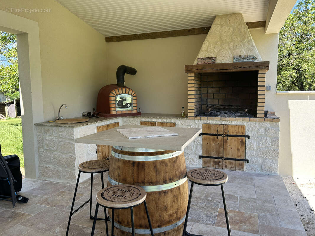 Maison à TERRASSON-LAVILLEDIEU