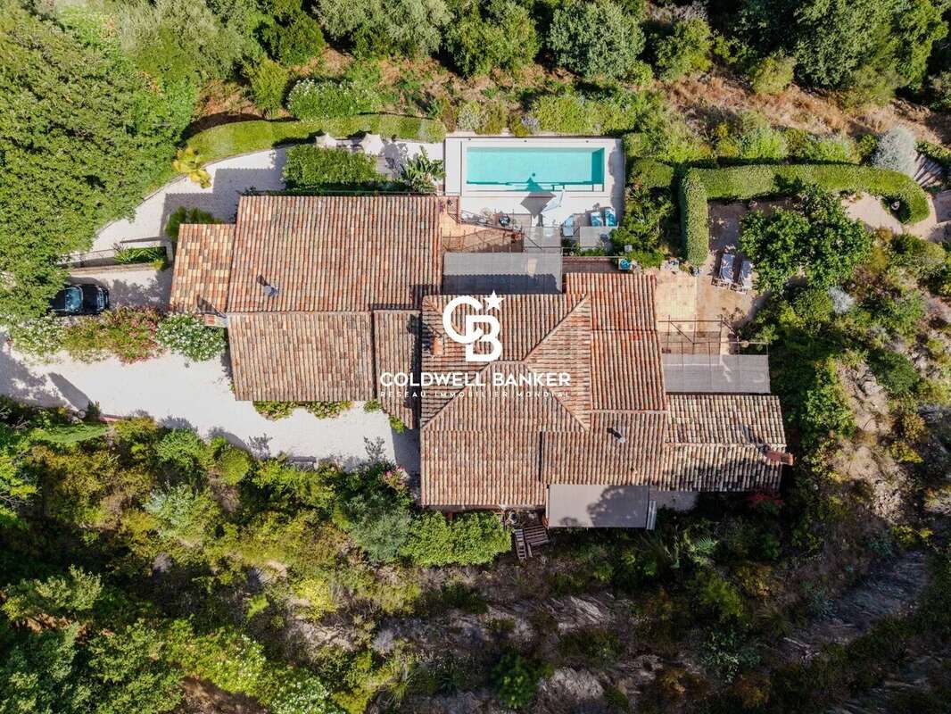 Confort, vue & authenticité et seulement 25 minutes de ST TROPEZ - photo 30