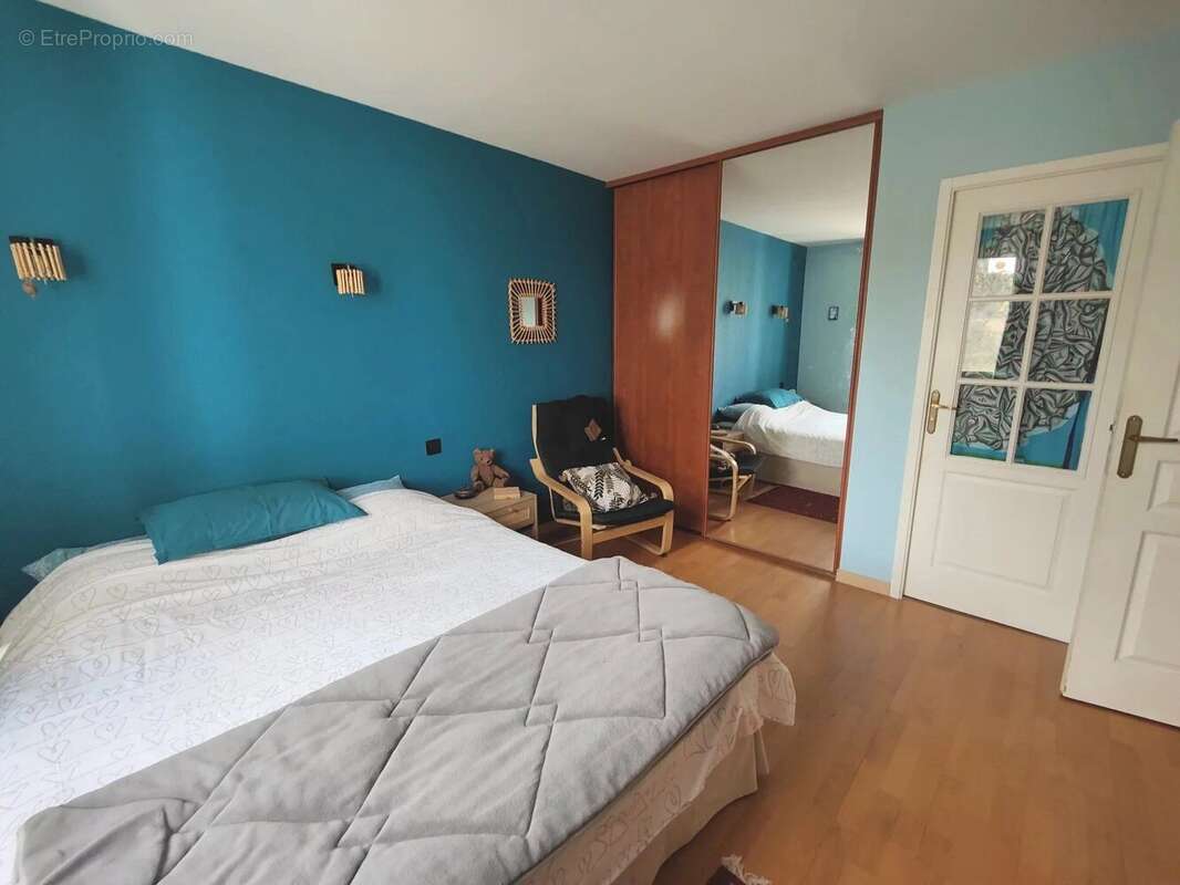 Maison familiale de 130 m² avec piscine à Pélussin - photo 11