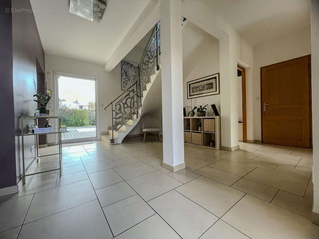 Maison 255 m² à Vernon  - photo 6