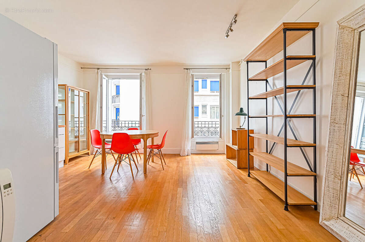 Appartement à PARIS-11E