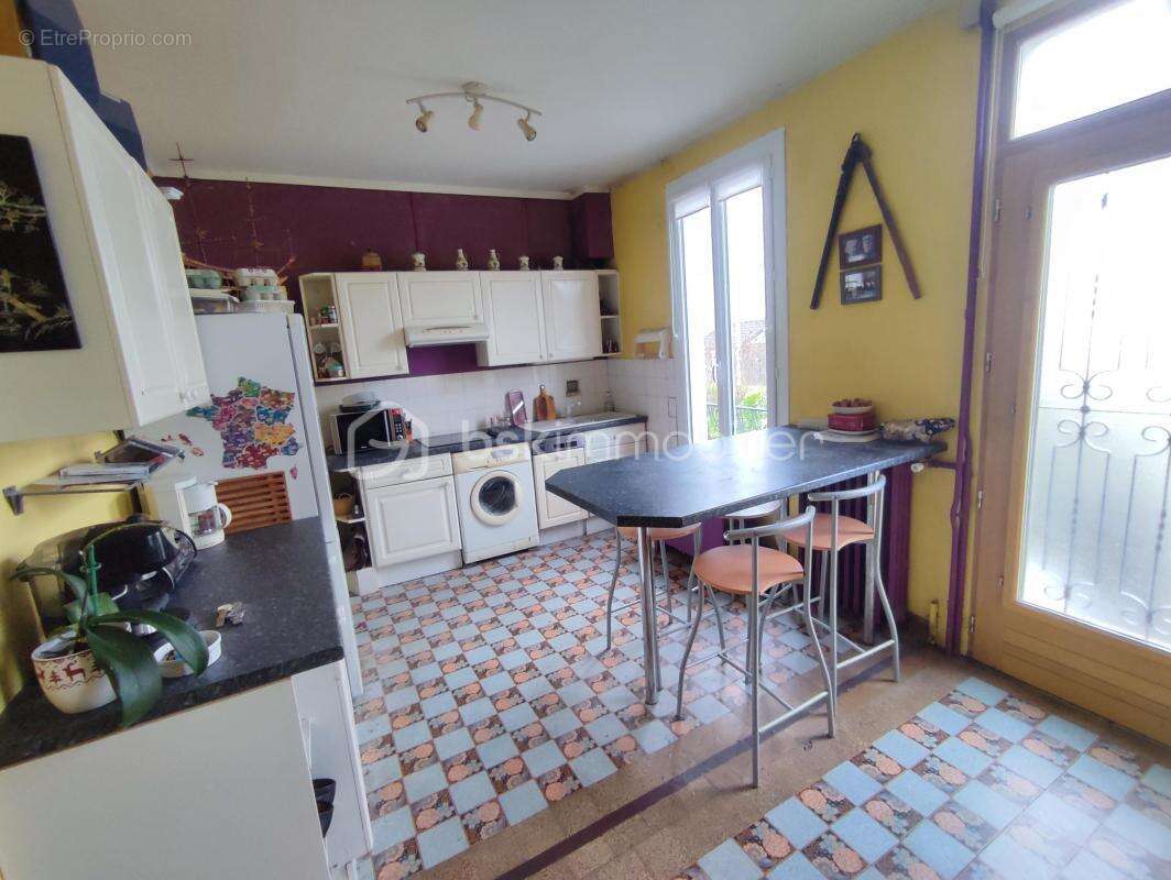 Maison à SAVIGNY-SUR-ORGE