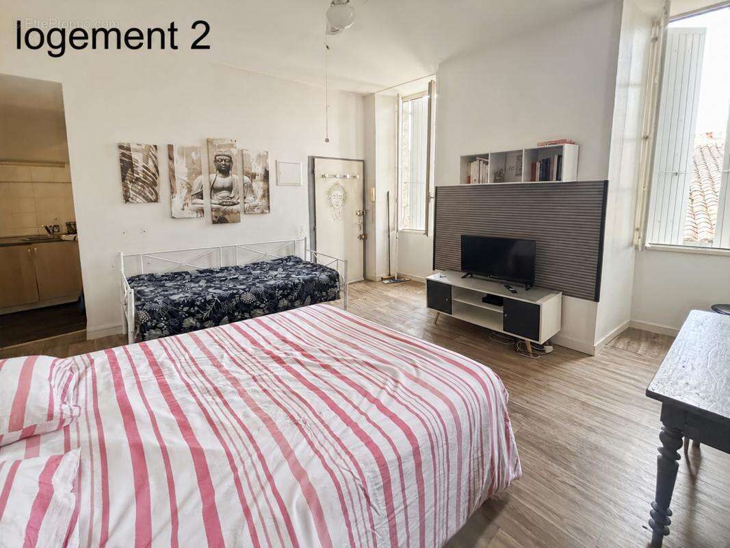 Appartement 80 m² à Saintes  - photo 7