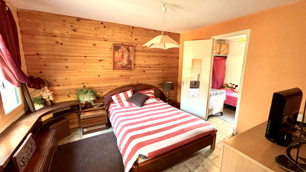 Maison à SAINT-CYPRIEN