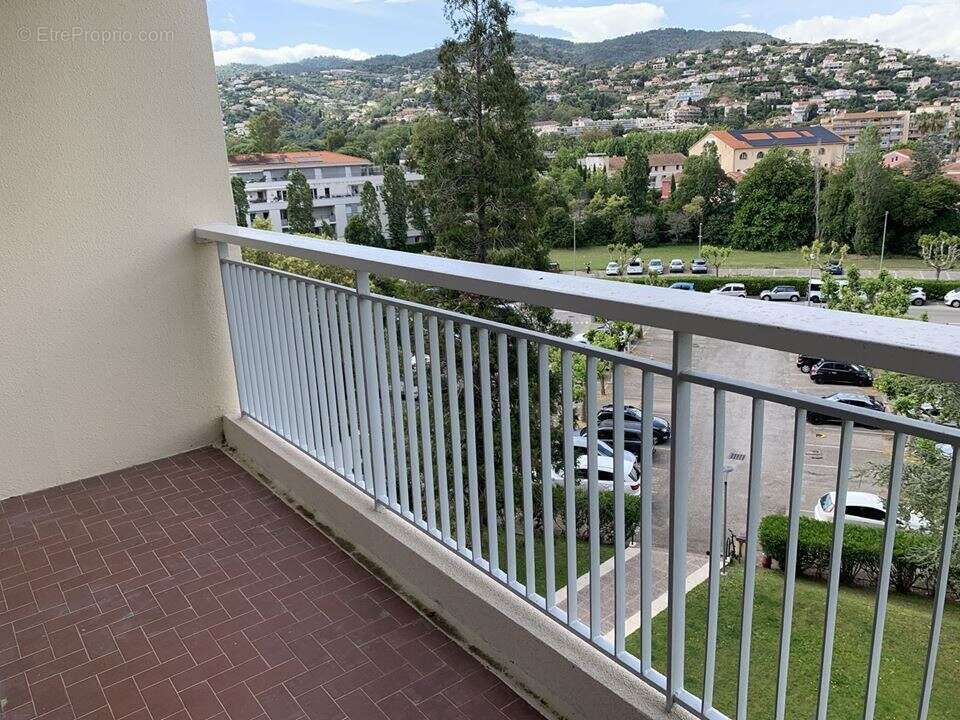 Appartement à MANDELIEU-LA-NAPOULE