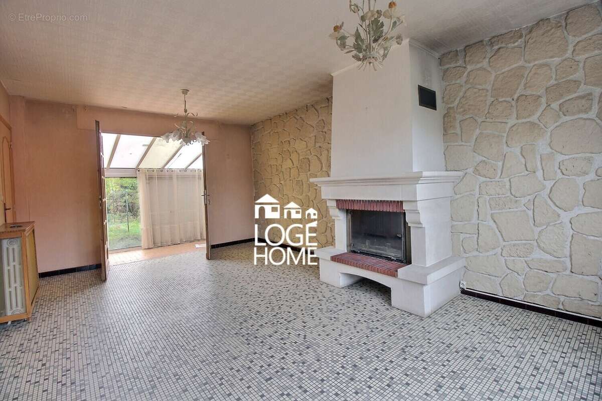 Séjour 2 - Maison à DOURGES