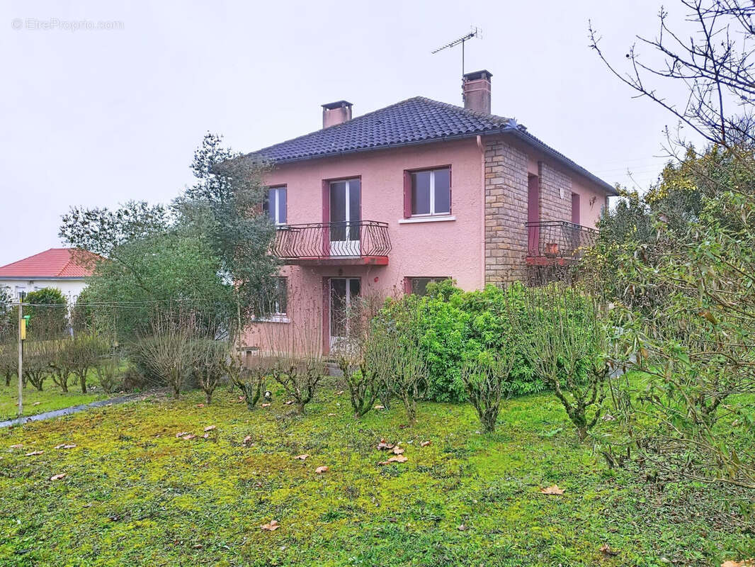 Façade côté jardin - Maison à CASTELNAU-MONTRATIER