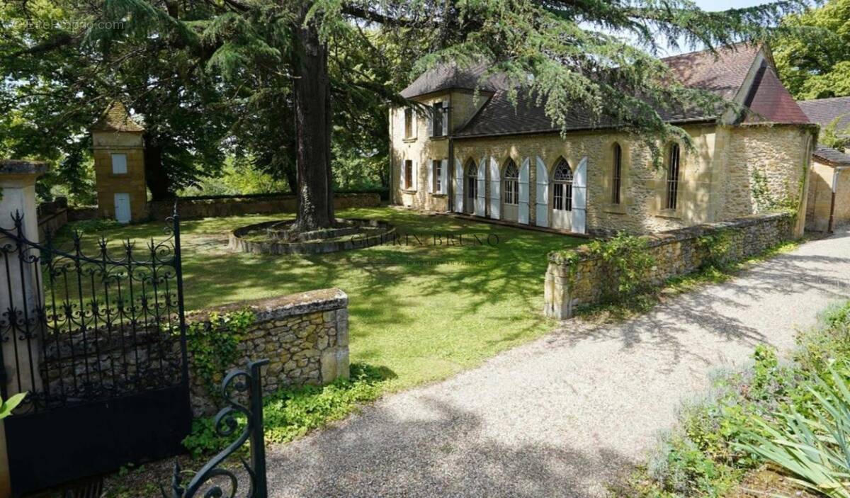 Maison à MONSAC
