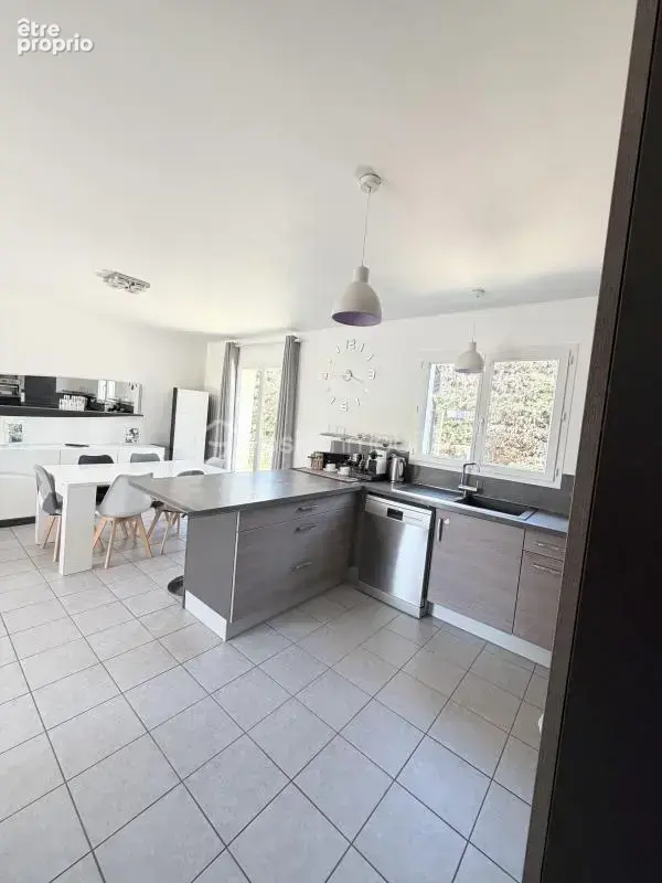 Maison type 5 sur parcelle de 475 M2 - photo 4