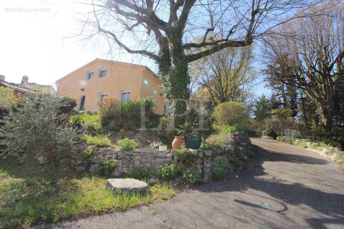 Maison à SAINT-MARTIN-DE-CASTILLON