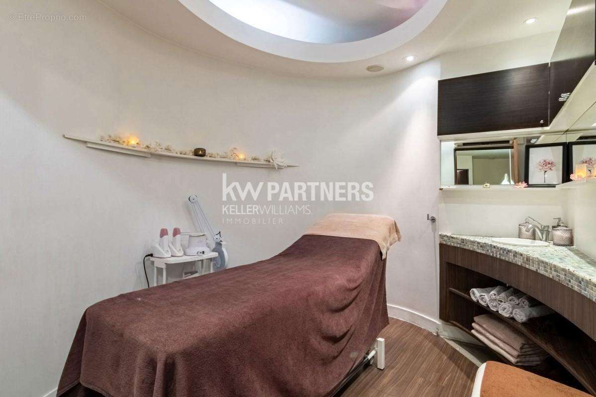 Commerce à PARIS-18E