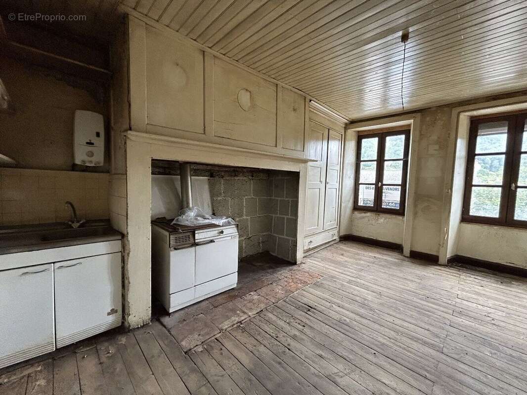 Maison avec 3 logements - st Martin Valmeroux - photo 5